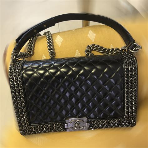 bolso réplica chanel grande cadena negro